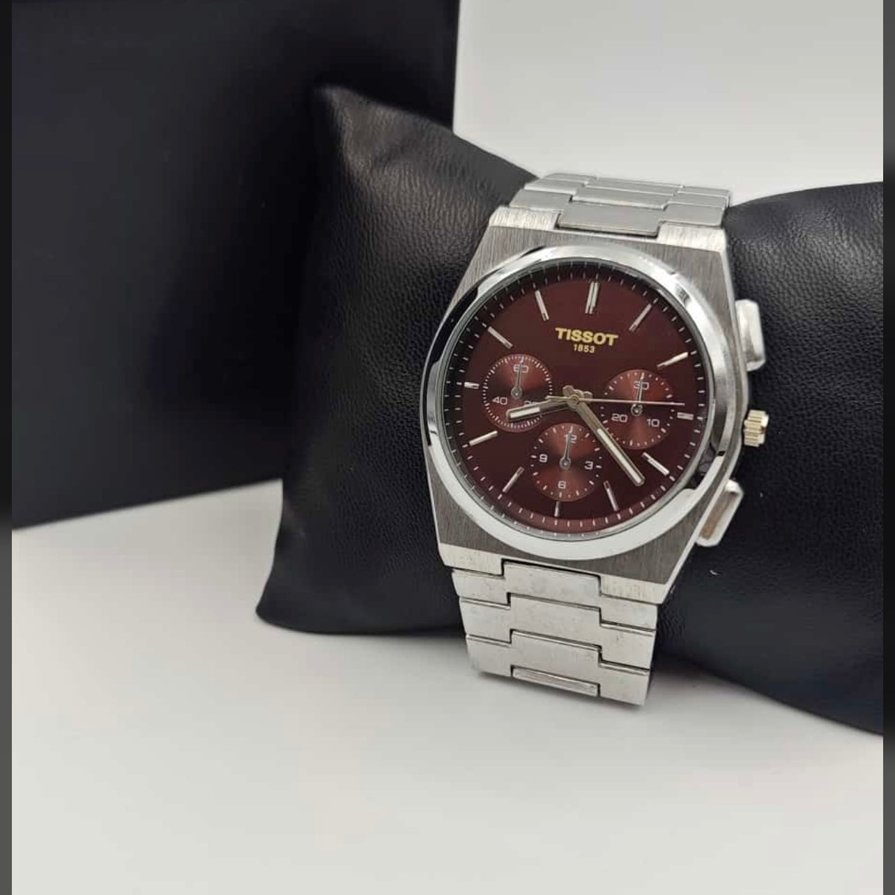 Tissot İsviçre Kronograf Saat – Şık ve Dayanıklı Paslanmaz Çelik Tasarım