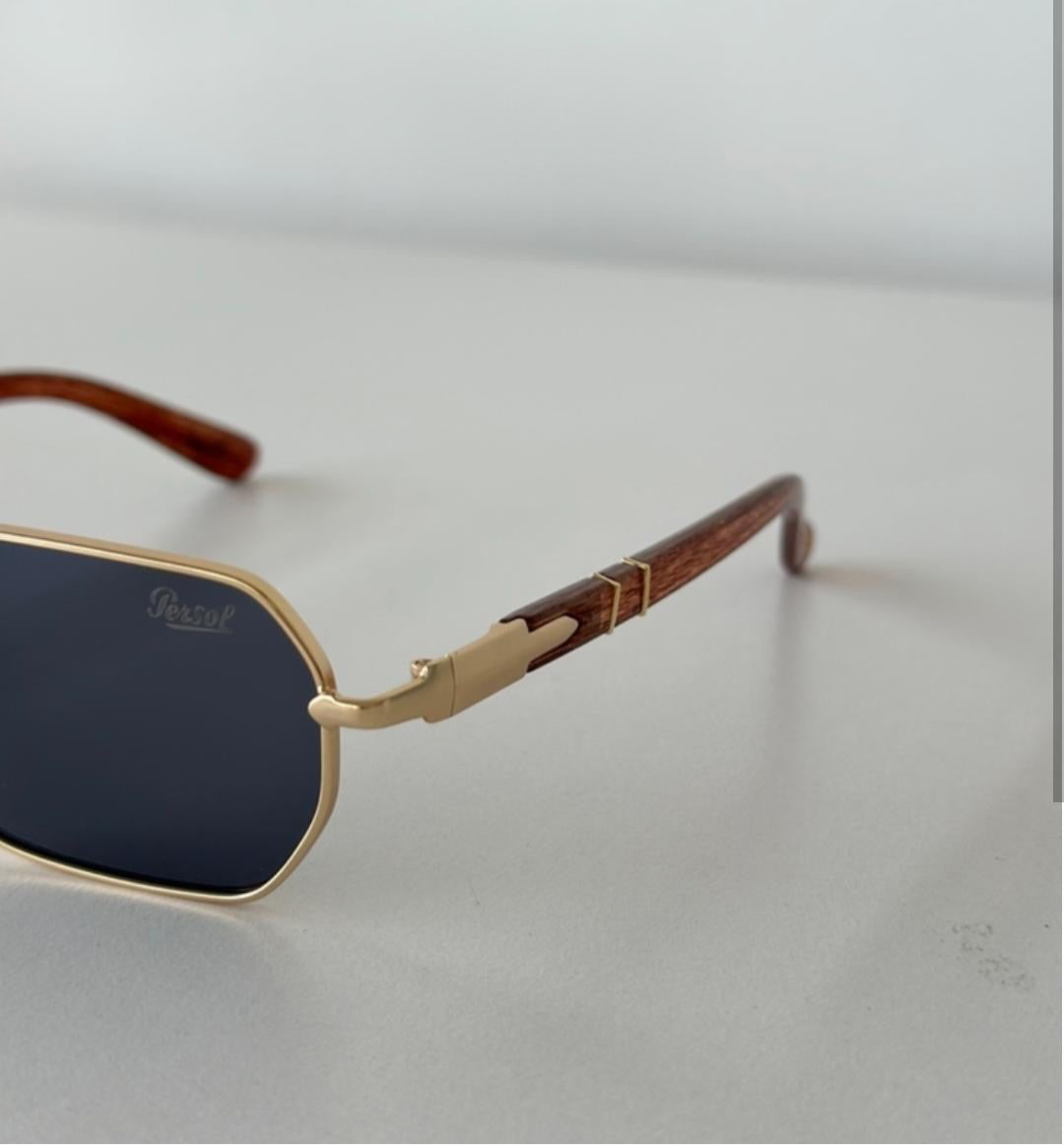 Persol 1020S 515/31 57 Eşref Tek – UV400 Tek Renkli Mavi Camlı Geometrik Metal Güneş Gözlüğü
