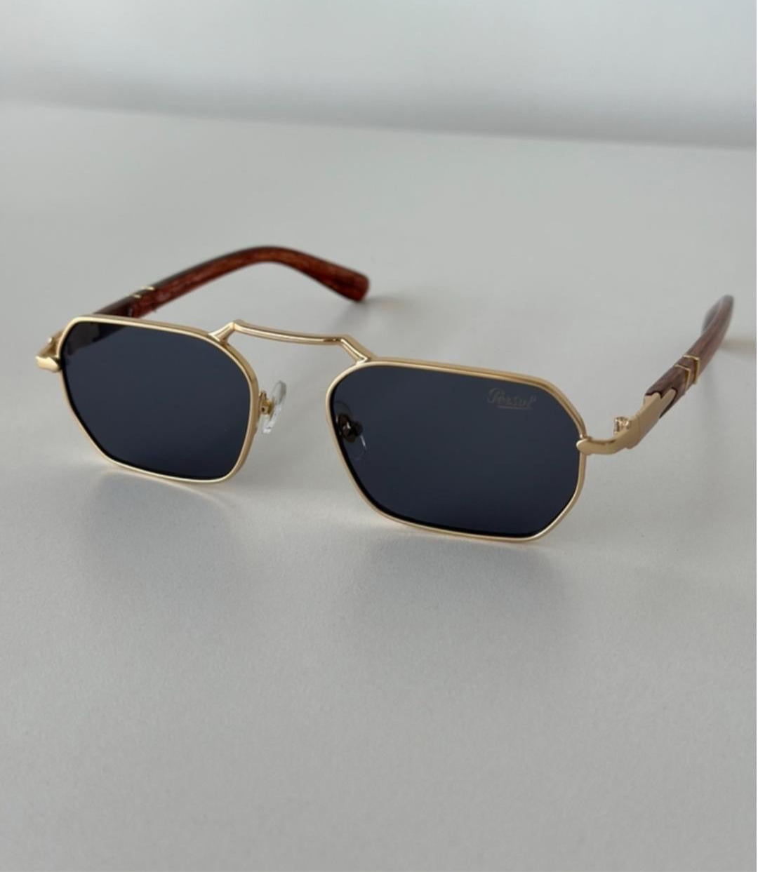 Persol 1020S 515/31 57 Eşref Tek – UV400 Tek Renkli Mavi Camlı Geometrik Metal Güneş Gözlüğü