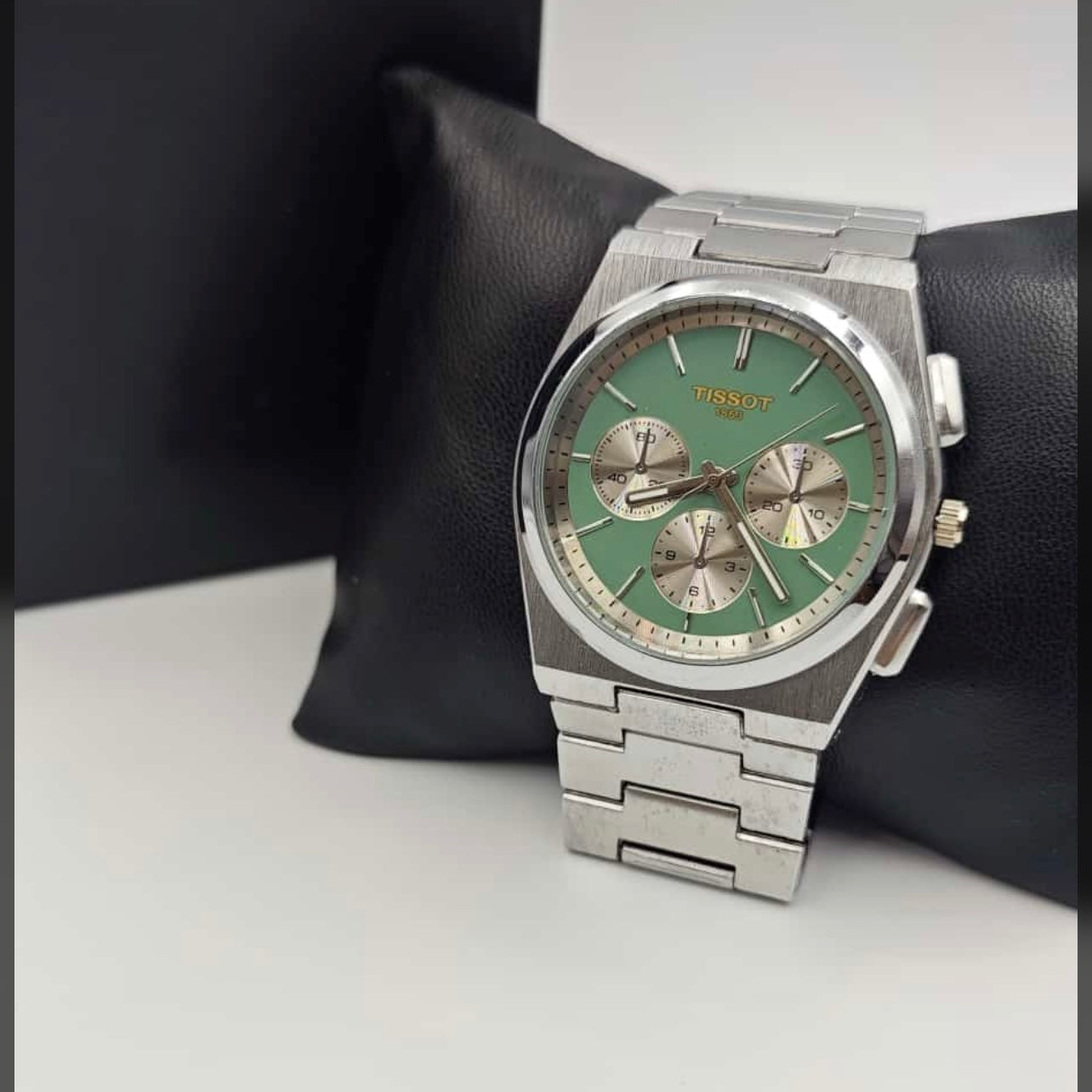 Tissot İsviçre Kronograf Saat – Şık ve Dayanıklı Paslanmaz Çelik Tasarım