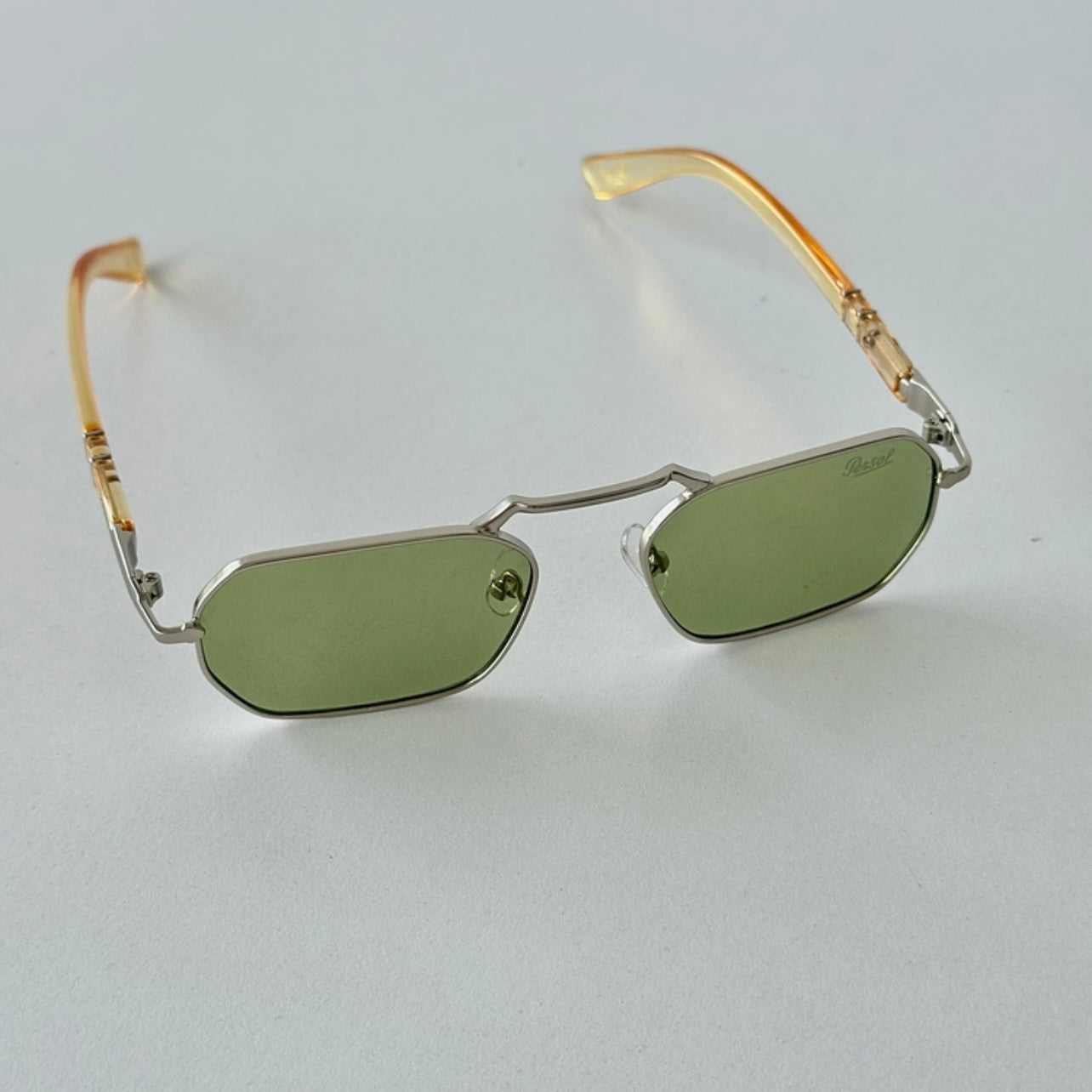Persol 1020S 515/31 57 Eşref Tek – UV400 Tek Renkli Yeşil Camlı Geometrik Metal Güneş Gözlüğü