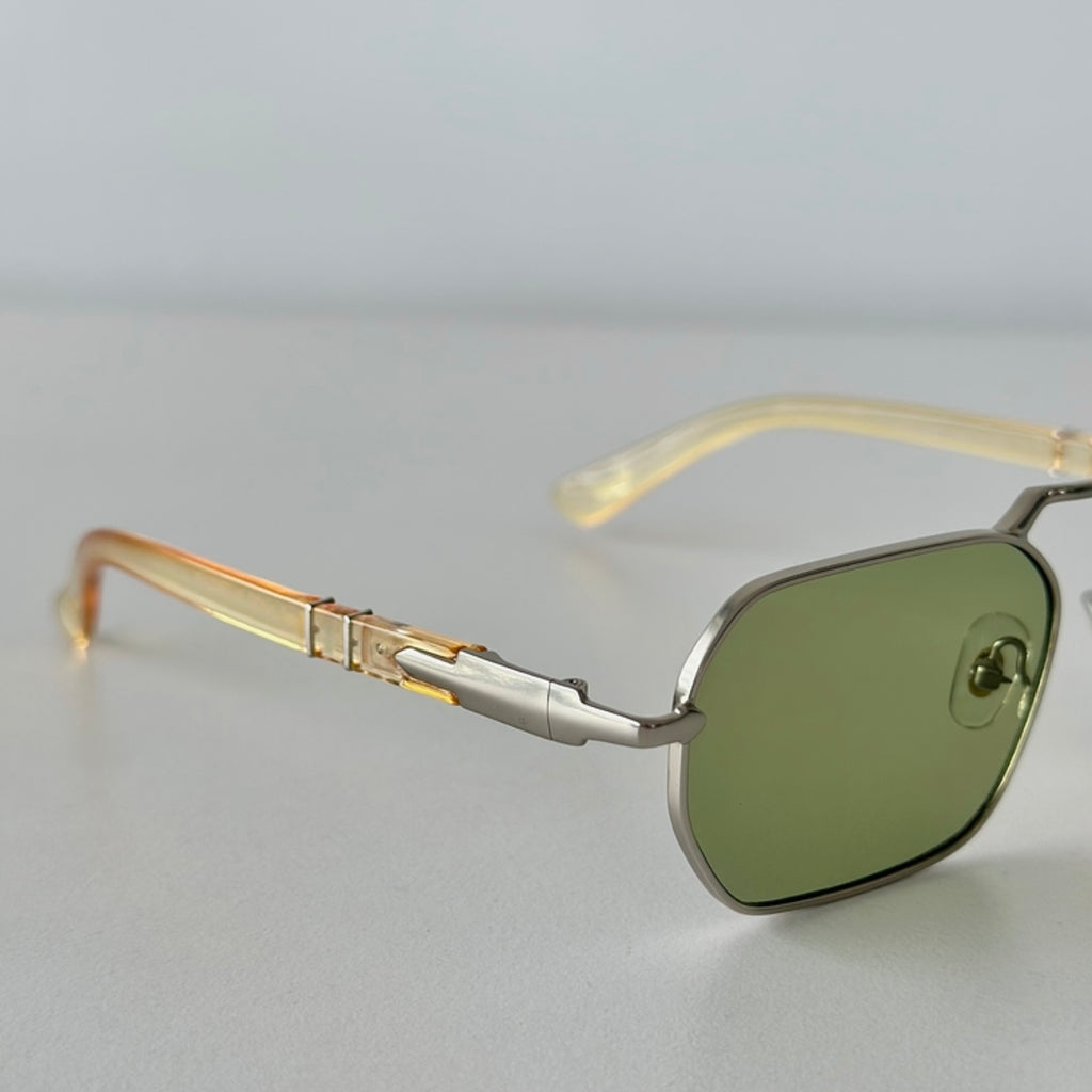 Persol 1020S 515/31 57 Eşref Tek – UV400 Tek Renkli Yeşil Camlı Geometrik Metal Güneş Gözlüğü